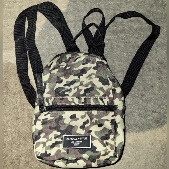 Limited Edition Kendall and Kylie Small Camo Backpack Bag - Picture 2 of 9